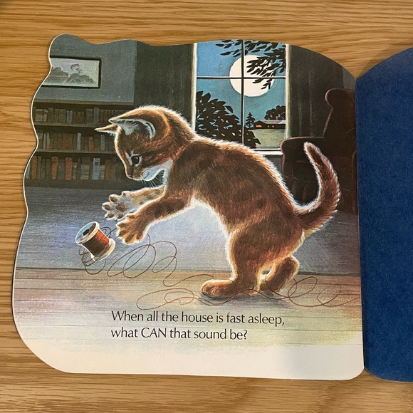 Vintage! The Kitten Book A Golden Shape Book By Jan Pfloog 1971 Paperback Book - Picture 6 of 7